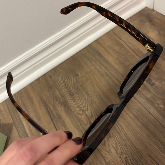 Off-White Tortoise Shell Sunglasses - Picture 5 of 10